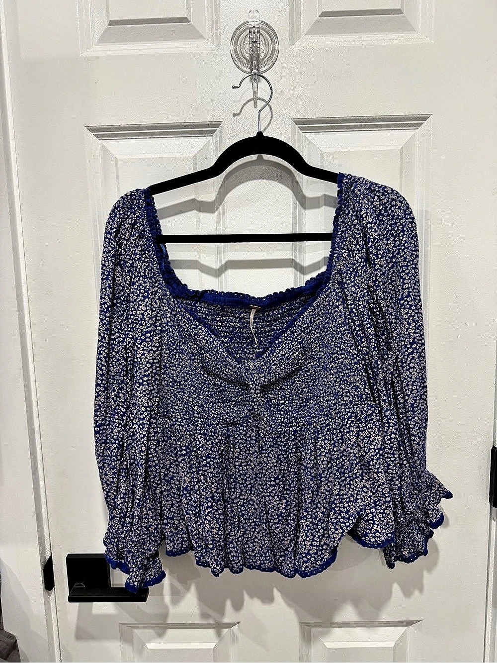 Free People Floral Blouse in Blue & White Size XL Like New